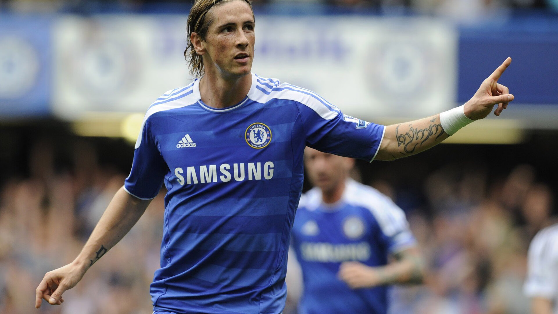 开云体育下载-欧洲杯决胜时刻:战术变化带来意想不到的结局,欧洲杯决赛阶段规则